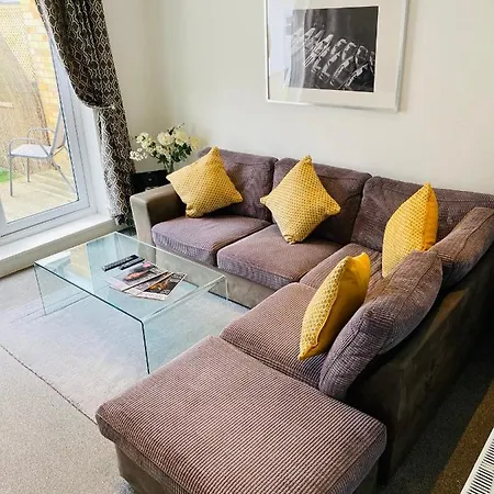 Arma Short Stays 122 - Spacious 3 Bed Oxford House Sleeps 5 - Free Parkng For 2 Vehicles - Large Garden Buitenkant foto