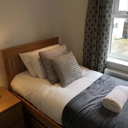 Arma Short Stays 122 - Spacious 3 Bed Oxford House Sleeps 5 - Free Parkng For 2 Vehicles - Large Garden Buitenkant foto