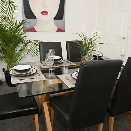 Arma Short Stays 122 - Spacious 3 Bed Oxford House Sleeps 5 - Free Parkng For 2 Vehicles - Large Garden Buitenkant foto