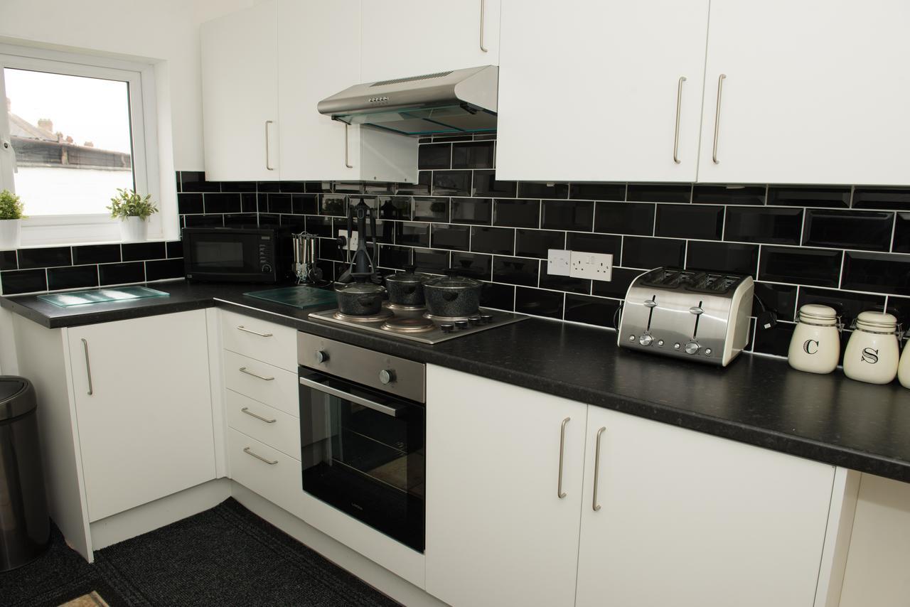 Vakantiehuis Arma Short 122 - Spacious 3 Bed House Sleeps 5 - Free Parkng For 2 Vehicles - Large Garden Oxford