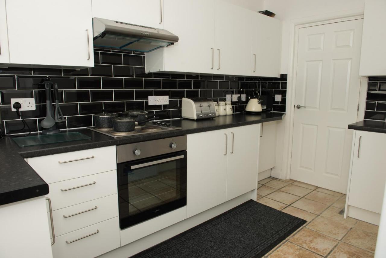 Vakantiehuis Arma Short 122 - Spacious 3 Bed House Sleeps 5 - Free Parkng For 2 Vehicles - Large Garden *